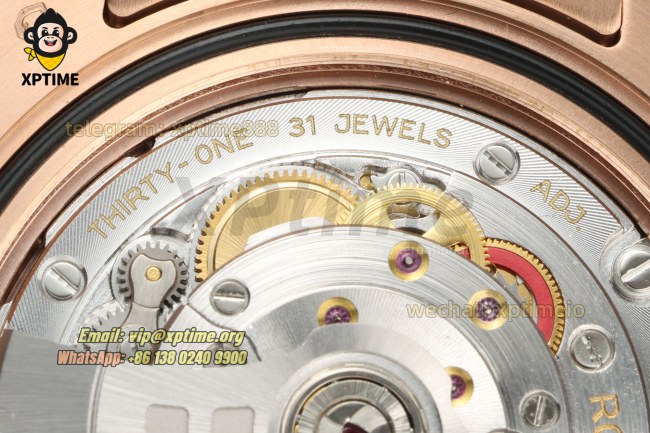 GMT Master II 126715 Rootbeer 40mm 3EF Tiger Iron/Dot on Oys RG/RG Bracelet SH3285 GMT Master II 126715 Rootbeer 40mm 3EF Tiger Iron/Dot on Oys RG/RG Bracelet SH3285