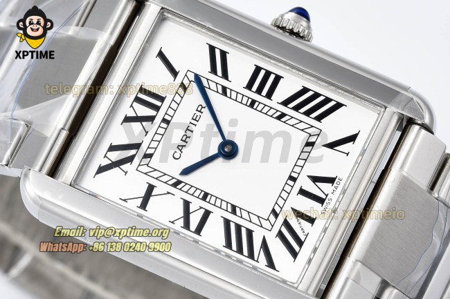Tank Solo 27.4mm AF White/Roman on SS/SS Bracelet Quartz Tank Solo 27.4mm AF White/Roman on SS/SS Bracelet Quartz