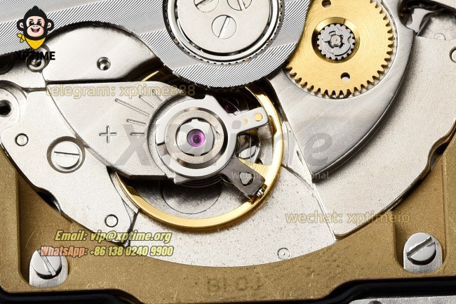 Tank Must Date 41mm AF White/Roman on SS/SS Bracelet Quartz Tank Must Date 41mm AF White/Roman on SS/SS Bracelet Quartz