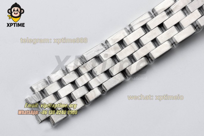 Panthere Secrete De Ladies 22mm AF White/Roman on SS/SS Bracelet Quartz Panthere Secrete De Ladies 22mm AF White/Roman on SS/SS Bracelet Quartz