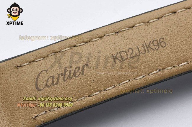 Santos Dumont 27.5mm AF White/Roman on SS/LE Strap Quartz Santos Dumont 27.5mm AF White/Roman on SS/LE Strap Quartz