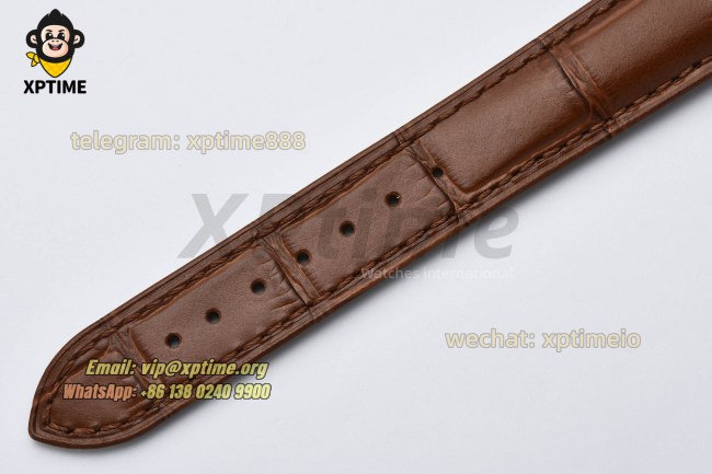 Tank Louis 22mm AF White/Roman on YG/LE Strap Quartz Tank Louis 22mm AF White/Roman on YG/LE Strap Quartz