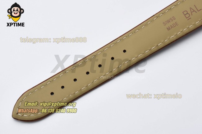 Tank Louis 22mm AF White/Roman on YG/LE Strap Quartz Tank Louis 22mm AF White/Roman on YG/LE Strap Quartz