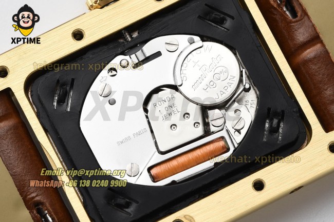 Tank Louis 22mm AF White/Roman on YG/LE Strap Quartz Tank Louis 22mm AF White/Roman on YG/LE Strap Quartz