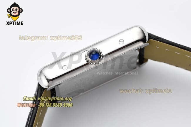 Tank Solo 24.4mm AF White/Roman on SS/LE Strap Quartz Tank Solo 24.4mm AF White/Roman on SS/LE Strap Quartz