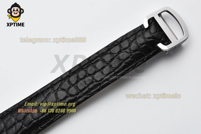 Tank Solo 24.4mm AF White/Roman on SS/LE Strap Quartz Tank Solo 24.4mm AF White/Roman on SS/LE Strap Quartz