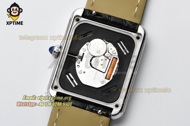Tank Solo 24.4mm AF White/Roman on SS/LE Strap Quartz Tank Solo 24.4mm AF White/Roman on SS/LE Strap Quartz