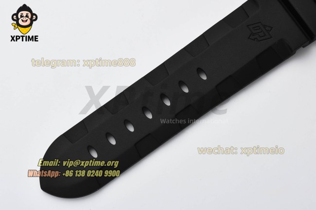 Submersible PAM683 42mm VSF Black/Dot on SS/RU Strap P900 Super Clone Submersible PAM683 42mm VSF Black/Dot on SS/RU Strap P900 Super Clone