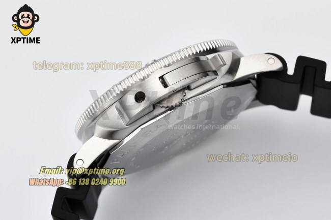Submersible PAM683 42mm VSF Black/Dot on SS/RU Strap P900 Super Clone Submersible PAM683 42mm VSF Black/Dot on SS/RU Strap P900 Super Clone