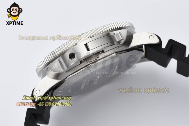 Submersible PAM683 42mm VSF Black/Dot on SS/RU Strap OP XXXIV Super Clone Submersible PAM683 42mm VSF Black/Dot on SS/RU Strap OP XXXIV Super Clone