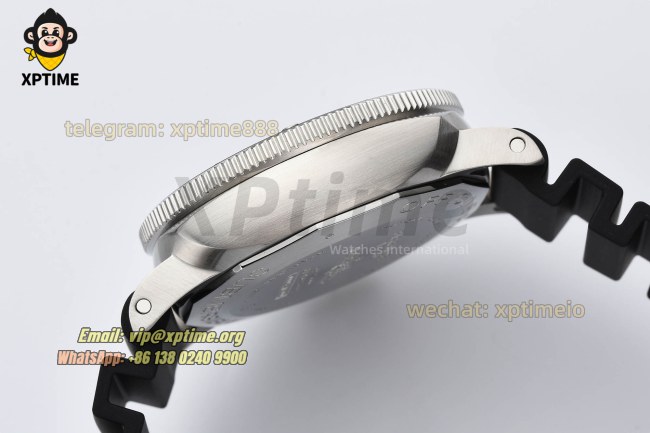 Submersible PAM683 42mm VSF Black/Dot on SS/RU Strap OP XXXIV Super Clone Submersible PAM683 42mm VSF Black/Dot on SS/RU Strap OP XXXIV Super Clone