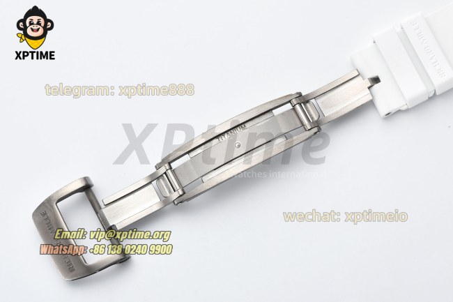 RM055 43mm APSF Sketelon White/Red on NTPT/RU Strap RMUL2 RM055 43mm APSF Sketelon White/Red on NTPT/RU Strap RMUL2