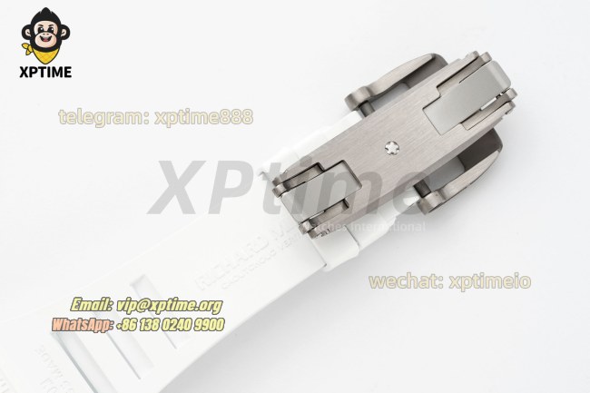 RM055 43mm APSF Sketelon/Blue on White CER/RU Strap RMUL2 RM055 43mm APSF Sketelon/Blue on White CER/RU Strap RMUL2