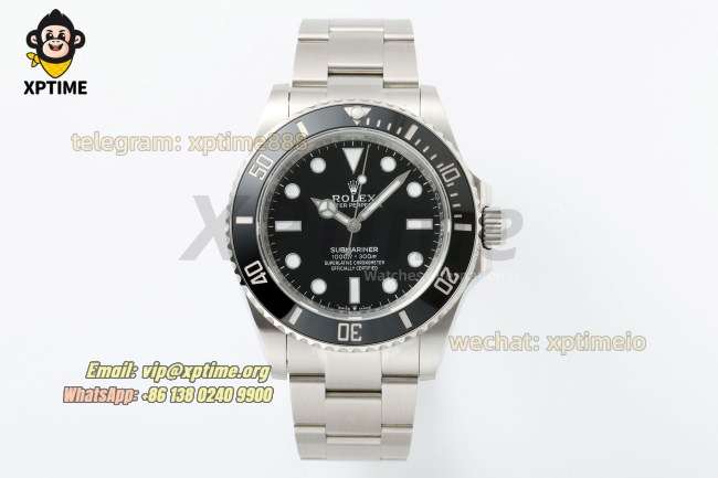 Submariner 124060 40mm ARF Black/Dot on SS/SS Bracelet VR3230 Submariner 124060 40mm ARF Black/Dot on SS/SS Bracelet VR3230