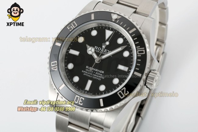 Submariner 124060 40mm ARF Black/Dot on SS/SS Bracelet VR3230 Submariner 124060 40mm ARF Black/Dot on SS/SS Bracelet VR3230