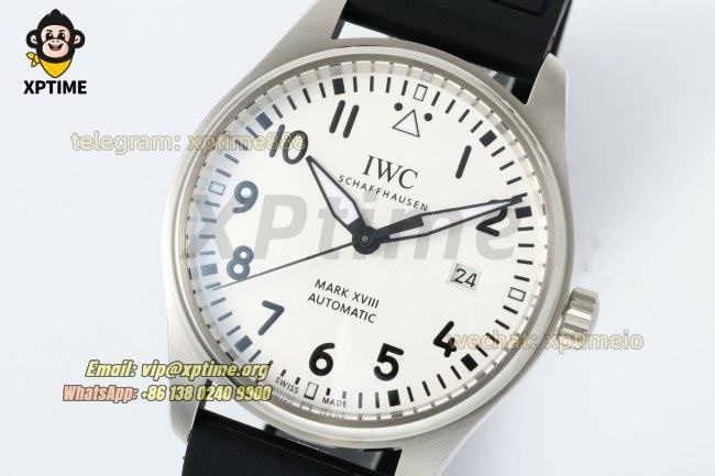Pilot’s Watch Mark XVIII IW327010 40mm BLSF White/Numeral on SS/RU Strap 9015 Pilot’s Watch Mark XVIII IW327010 40mm BLSF White/Numeral on SS/RU Strap 9015