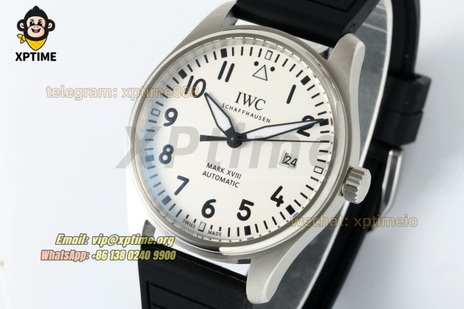 Pilot’s Watch Mark XVIII IW327010 40mm BLSF White/Numeral on SS/RU Strap 9015 Pilot’s Watch Mark XVIII IW327010 40mm BLSF White/Numeral on SS/RU Strap 9015