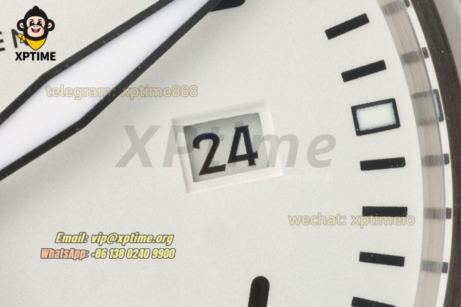 Pilot’s Watch Mark XVIII IW327010 40mm BLSF White/Numeral on SS/RU Strap 9015 Pilot’s Watch Mark XVIII IW327010 40mm BLSF White/Numeral on SS/RU Strap 9015