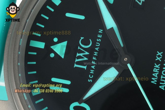 Pilot’s Watch Mark XX Mercedes-AMG 40mm BLSF Black/Numeral on TI/RU Strap 9019 Pilot’s Watch Mark XX Mercedes-AMG 40mm BLSF Black/Numeral on TI/RU Strap 9019