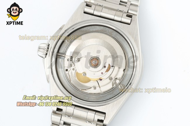 Chronomat GMT 40mm BLSF Black/Stick on SS/SS Bracelet A2824 Chronomat GMT 40mm BLSF Black/Stick on SS/SS Bracelet A2824