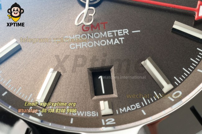 Chronomat GMT 40mm BLSF Gray/Stick on SS/SS Bracelet A2824 Chronomat GMT 40mm BLSF Gray/Stick on SS/SS Bracelet A2824