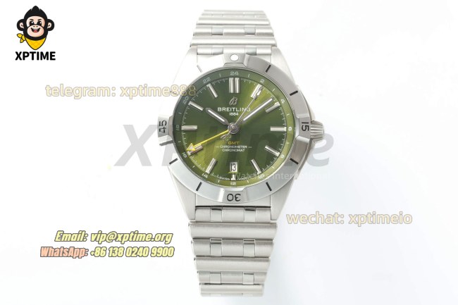 Chronomat GMT 40mm BLSF Green/Stick on SS/SS Bracelet A2824 Chronomat GMT 40mm BLSF Green/Stick on SS/SS Bracelet A2824