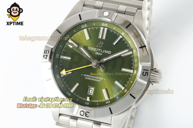 Chronomat GMT 40mm BLSF Green/Stick on SS/SS Bracelet A2824 Chronomat GMT 40mm BLSF Green/Stick on SS/SS Bracelet A2824
