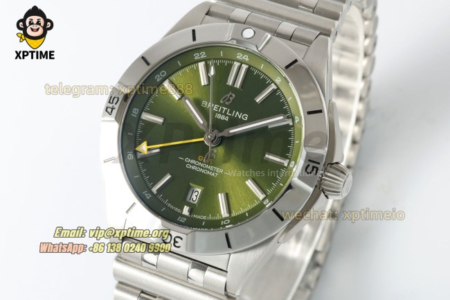 Chronomat GMT 40mm BLSF Green/Stick on SS/SS Bracelet A2824 Chronomat GMT 40mm BLSF Green/Stick on SS/SS Bracelet A2824