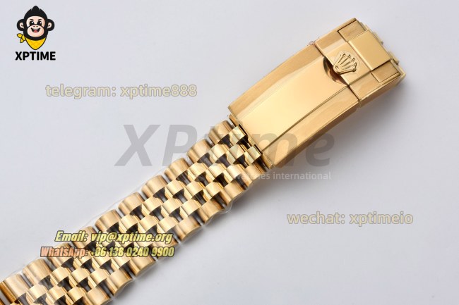 GMT Master II 126718 GRNR 40mm Clean Black/Dot on Jub YG/YG Bracelet DD3285 GMT Master II 126718 GRNR 40mm Clean Black/Dot on Jub YG/YG Bracelet DD3285