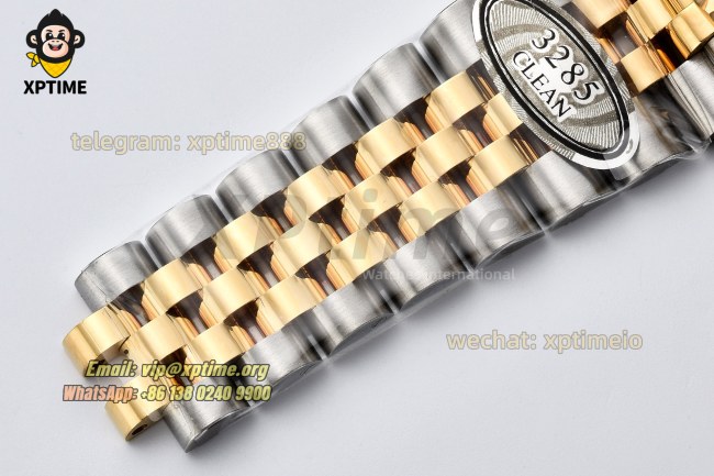 GMT Master II 116713 GRNR 40mm Clean Black/Dot on Jub YG/SS Bracelet DD3285 GMT Master II 116713 GRNR 40mm Clean Black/Dot on Jub YG/SS Bracelet DD3285