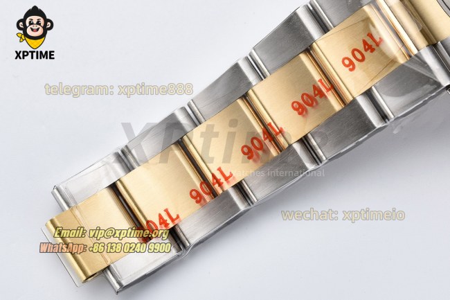 GMT Master II 116713 GRNR 40mm Clean Black/Dot on Oys YG/SS Bracelet VR3186 GMT Master II 116713 GRNR 40mm Clean Black/Dot on Oys YG/SS Bracelet VR3186
