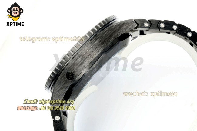 Fifty Fathoms 43.6mm DDDF Black/Dot & Numeral on Ceramic Bracelet A6654 Fifty Fathoms 43.6mm DDDF Black/Dot & Numeral on Ceramic Bracelet A6654
