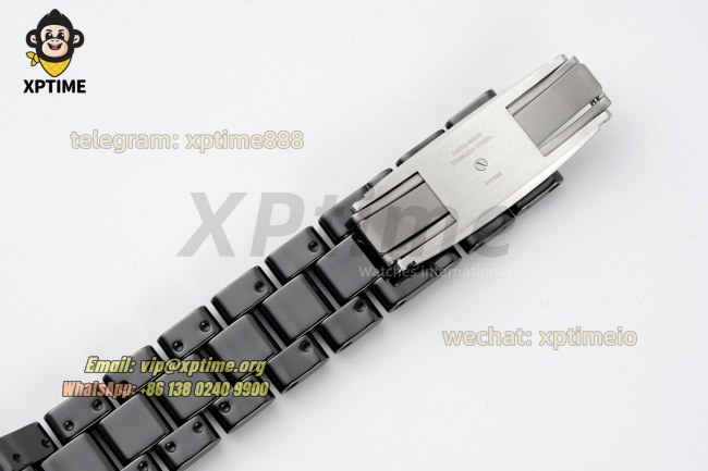 J12 38mm HTF Black/Silver on Black Ceramic Bracelet A2892 J12 38mm HTF Black/Silver on Black Ceramic Bracelet A2892