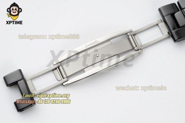 J12 38mm HTF Black/Diamond on Black Ceramic Bracelet A12.1 J12 38mm HTF Black/Diamond on Black Ceramic Bracelet A12.1