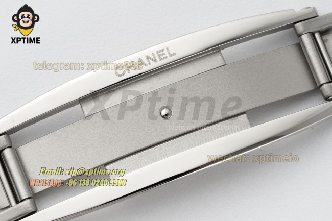 J12 38mm HTF White/Diamond on White Ceramic Bracelet A12.1 J12 38mm HTF White/Diamond on White Ceramic Bracelet A12.1