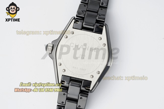 J12 38mm HTF Black/Silver on Black Ceramic Bracelet A2892 J12 38mm HTF Black/Silver on Black Ceramic Bracelet A2892
