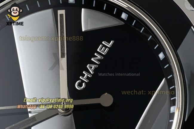 J12 38mm HTF Black/Silver on Black Ceramic Bracelet A2892 J12 38mm HTF Black/Silver on Black Ceramic Bracelet A2892