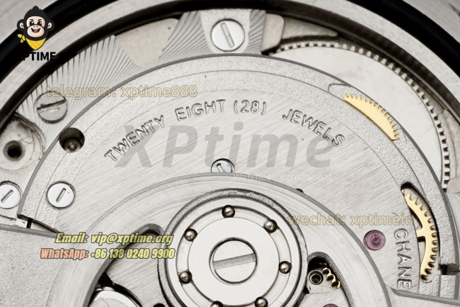 J12 38mm HTF White/Numeral on White Ceramic Bracelet A12.1 J12 38mm HTF White/Numeral on White Ceramic Bracelet A12.1