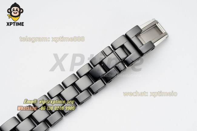 J12 33mm HTF Black/White Numeral on Black Ceramic Bracelet Quartz J12 33mm HTF Black/White Numeral on Black Ceramic Bracelet Quartz