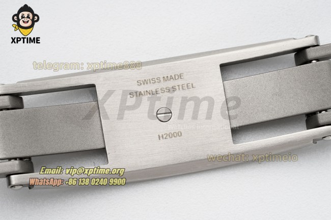 J12 33mm HTF White/Numeral on White Ceramic Bracelet Quartz J12 33mm HTF White/Numeral on White Ceramic Bracelet Quartz