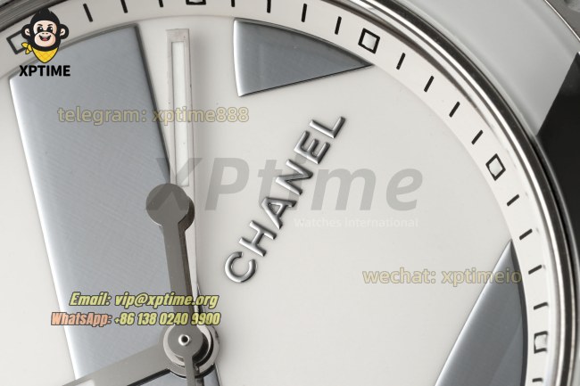 J12 38mm HTF White/Siliver on White Ceramic Bracelet A2892 J12 38mm HTF White/Siliver on White Ceramic Bracelet A2892