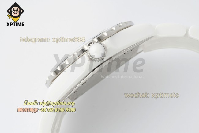J12 38mm HTF White/Siliver on White Ceramic Bracelet A2892 J12 38mm HTF White/Siliver on White Ceramic Bracelet A2892
