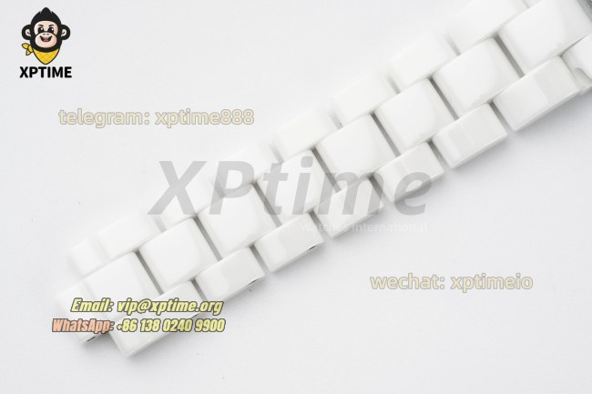 J12 38mm HTF White/Diamond on White Ceramic Bracelet A12.1 J12 38mm HTF White/Diamond on White Ceramic Bracelet A12.1