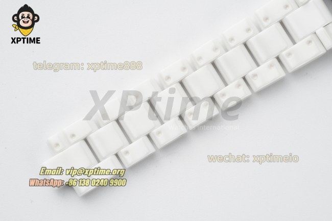 J12 38mm HTF White/Diamond on White Ceramic Bracelet A12.1 J12 38mm HTF White/Diamond on White Ceramic Bracelet A12.1