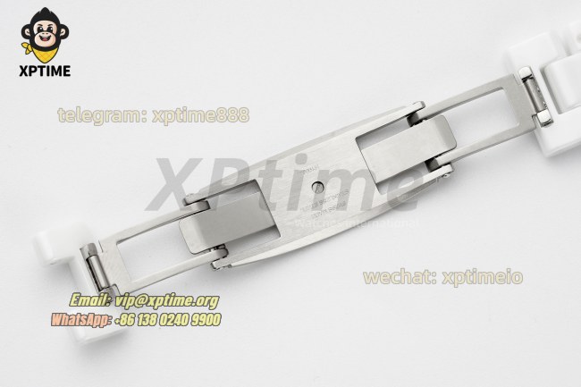 J12 38mm HTF White/Diamond on White Ceramic Bracelet A12.1 J12 38mm HTF White/Diamond on White Ceramic Bracelet A12.1