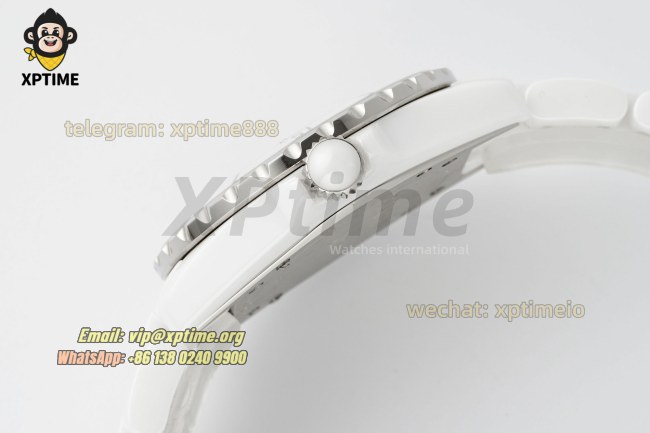 J12 38mm HTF White/Black Numeral on White Ceramic Bracelet A2892 J12 38mm HTF White/Black Numeral on White Ceramic Bracelet A2892