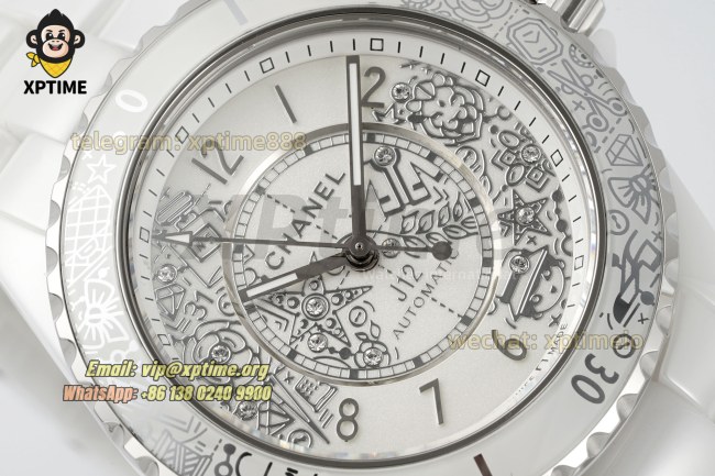J12 38mm HTF White/Numeral on White Ceramic Bracelet A12.1 J12 38mm HTF White/Numeral on White Ceramic Bracelet A12.1