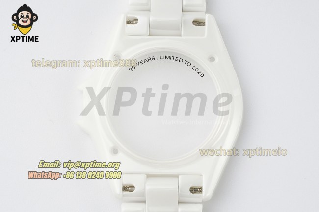 J12 38mm HTF White/Diamond on White Ceramic Bracelet A12.1 J12 38mm HTF White/Diamond on White Ceramic Bracelet A12.1