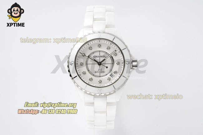 J12 38mm HTF White/Diamond on White Ceramic Bracelet A12.1 J12 38mm HTF White/Diamond on White Ceramic Bracelet A12.1