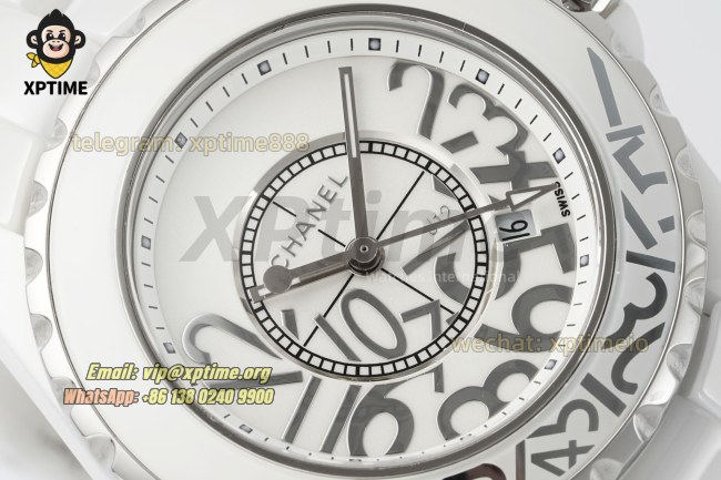 J12 33mm HTF White/Numeral on White Ceramic Bracelet Quartz J12 33mm HTF White/Numeral on White Ceramic Bracelet Quartz
